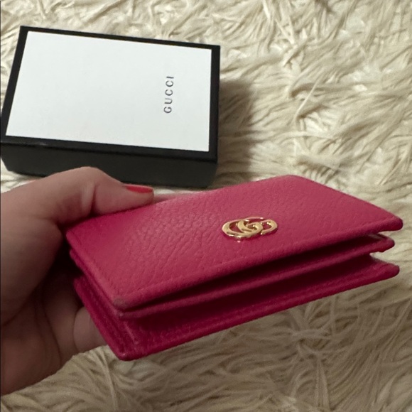Gucci Fuchsia Compact Leather Wallet - Picture 13 of 15